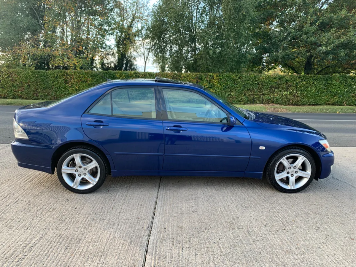 2003 LEXUS IS200 SE | SUNROOF - Image 1