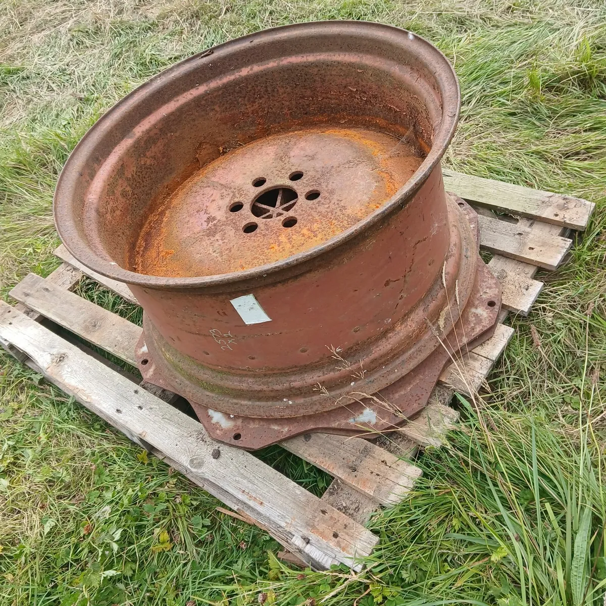 Major or nuffield rims - Image 1