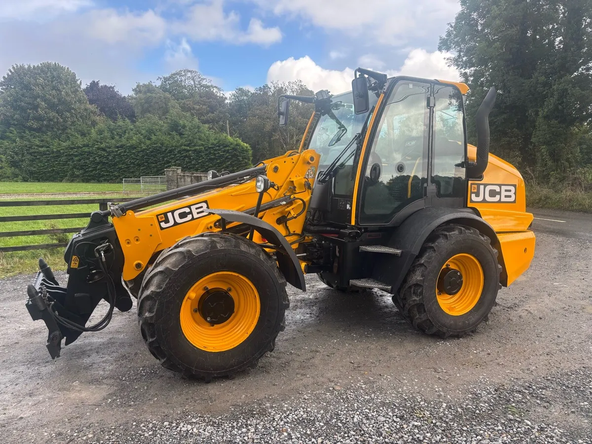 JCB 320s - Image 3