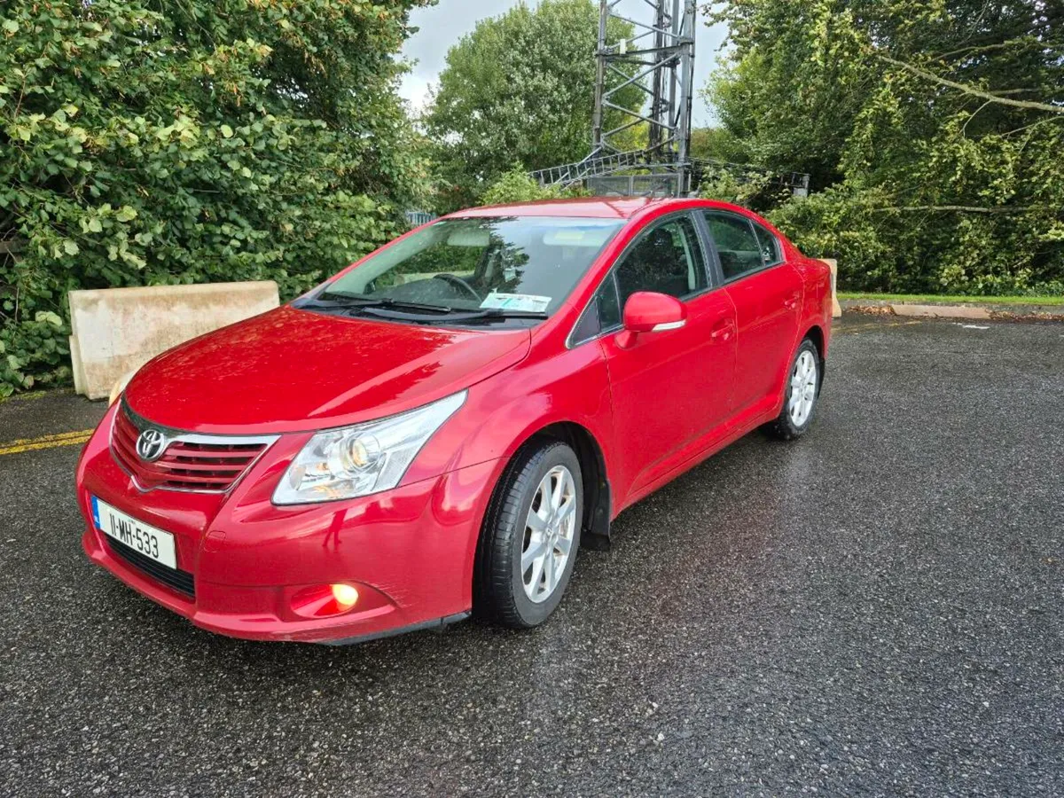 Toyota avensis 2011 - Image 2