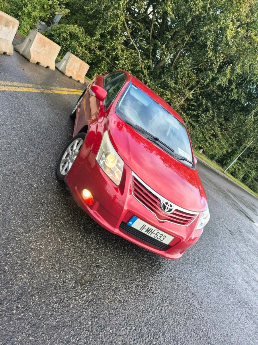 Toyota avensis 2011 - Image 4