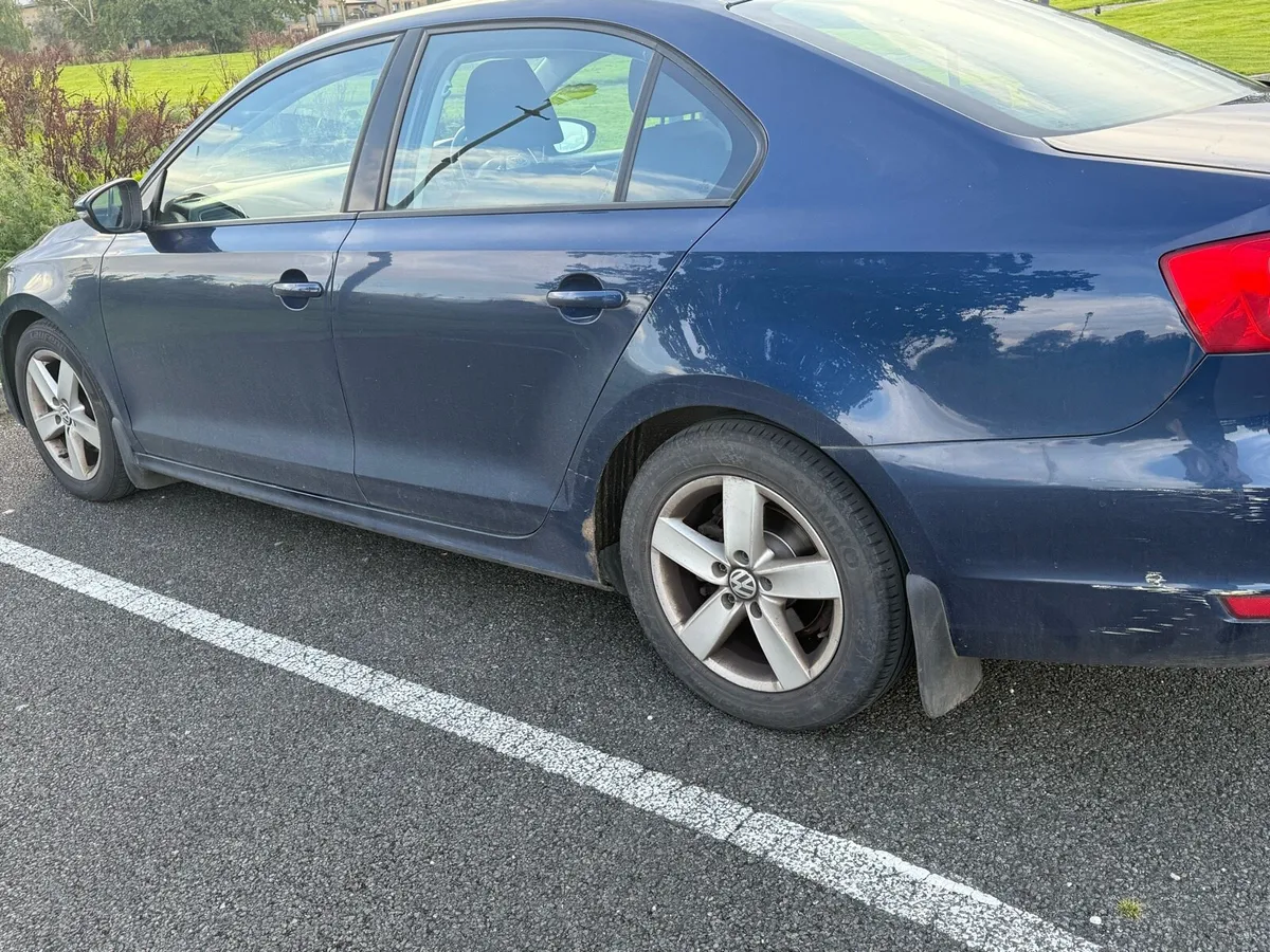 Volkswagen Jetta - Image 3