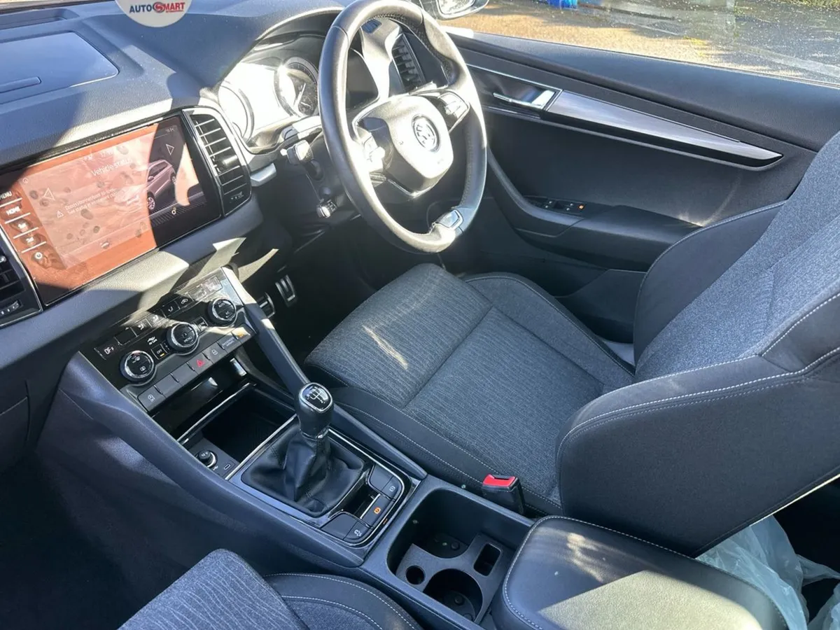 Skoda Karoq Style 2.0tdi 115HP Manual - Image 3