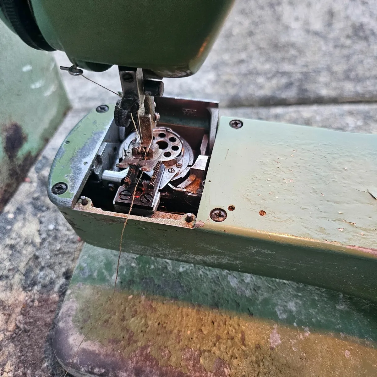 Antique Sewing machine - Image 2
