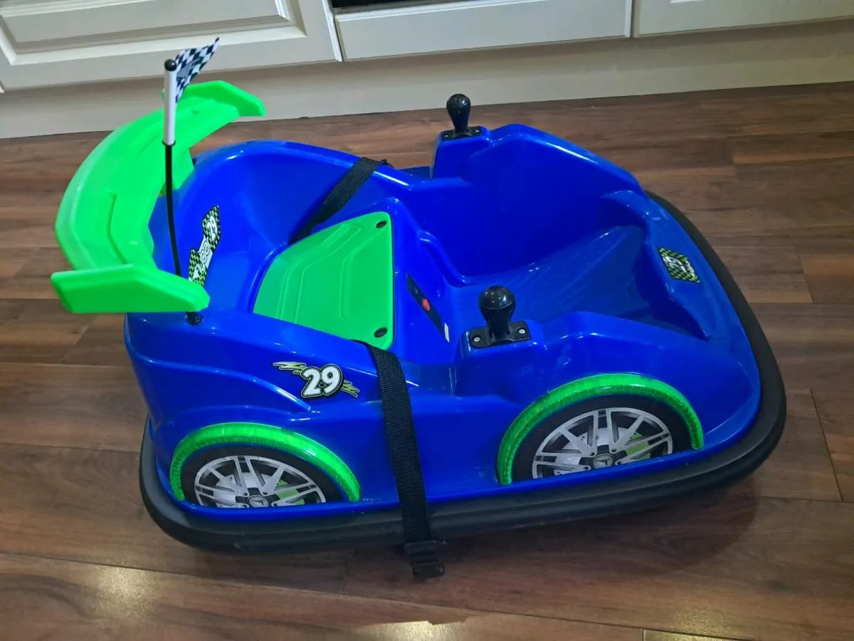 Flybar  Racer 6V Blue Bumper Car - Image 2