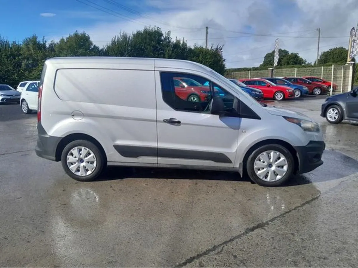 Ford Transit Connect SWB Base 1.5 TD 100PS 5 - Image 3