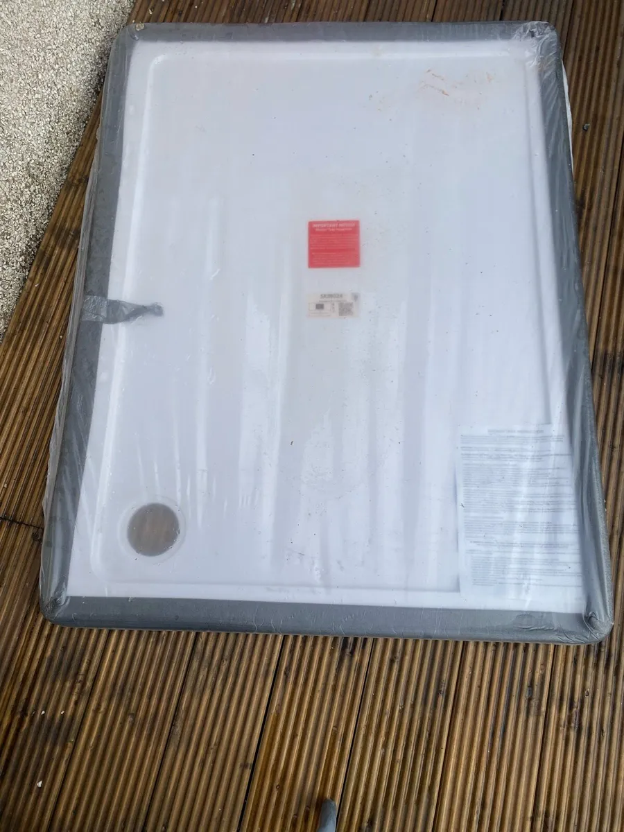 Shower tray - Image 1