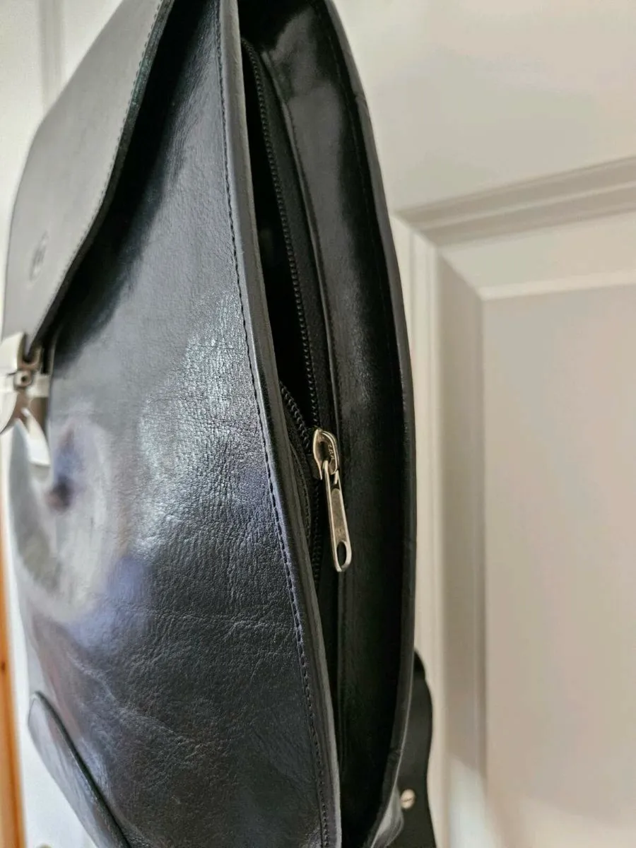 Holden Black Leather Backpack - Image 4