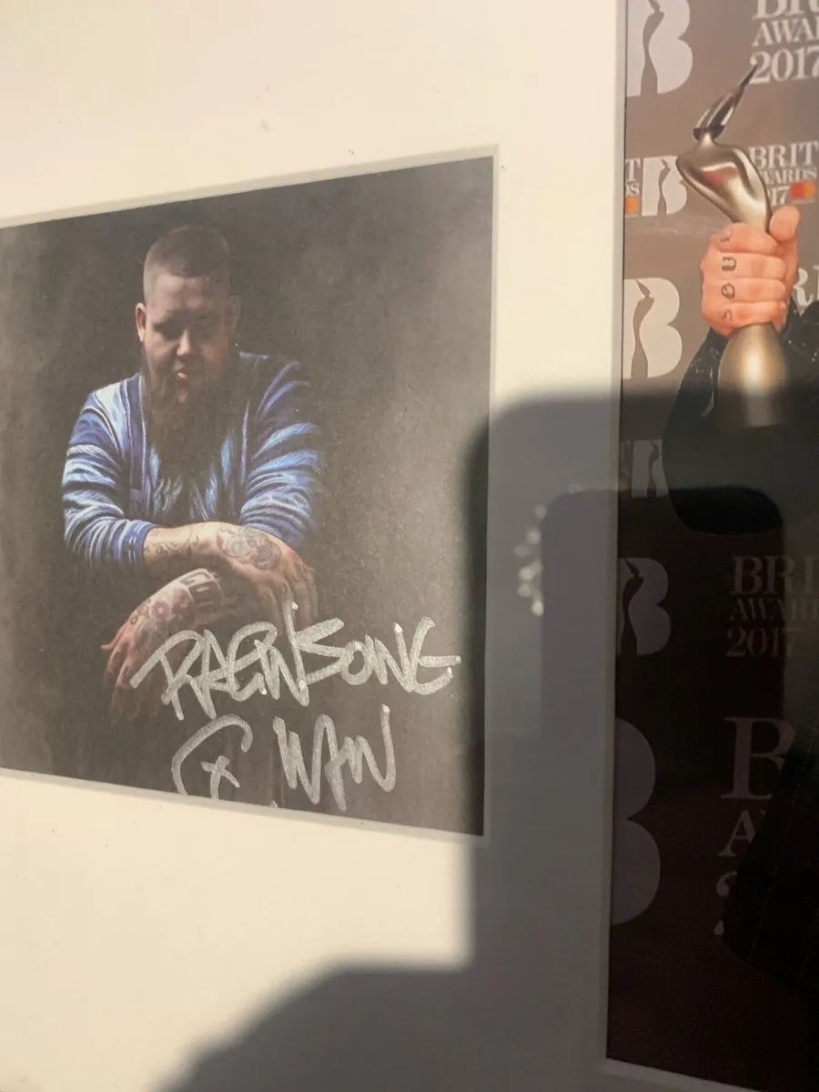 Reg n bone man signed - Image 3