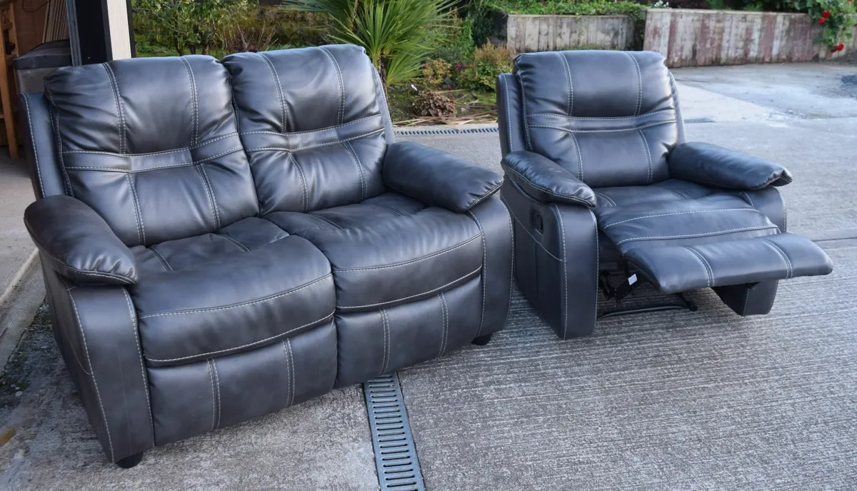 Sofa and Recliner chair to match.