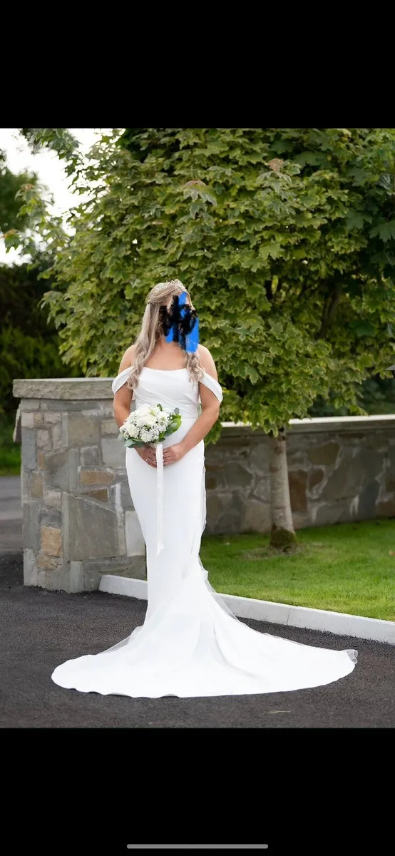 Wedding dress - Image 1