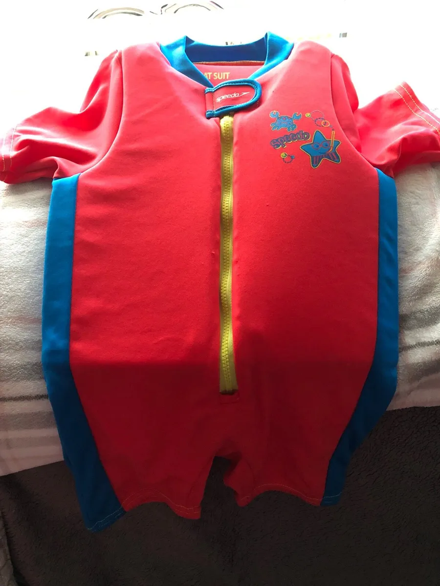 Girls Speedo  life jacket suit age 2/3 €10 - Image 1