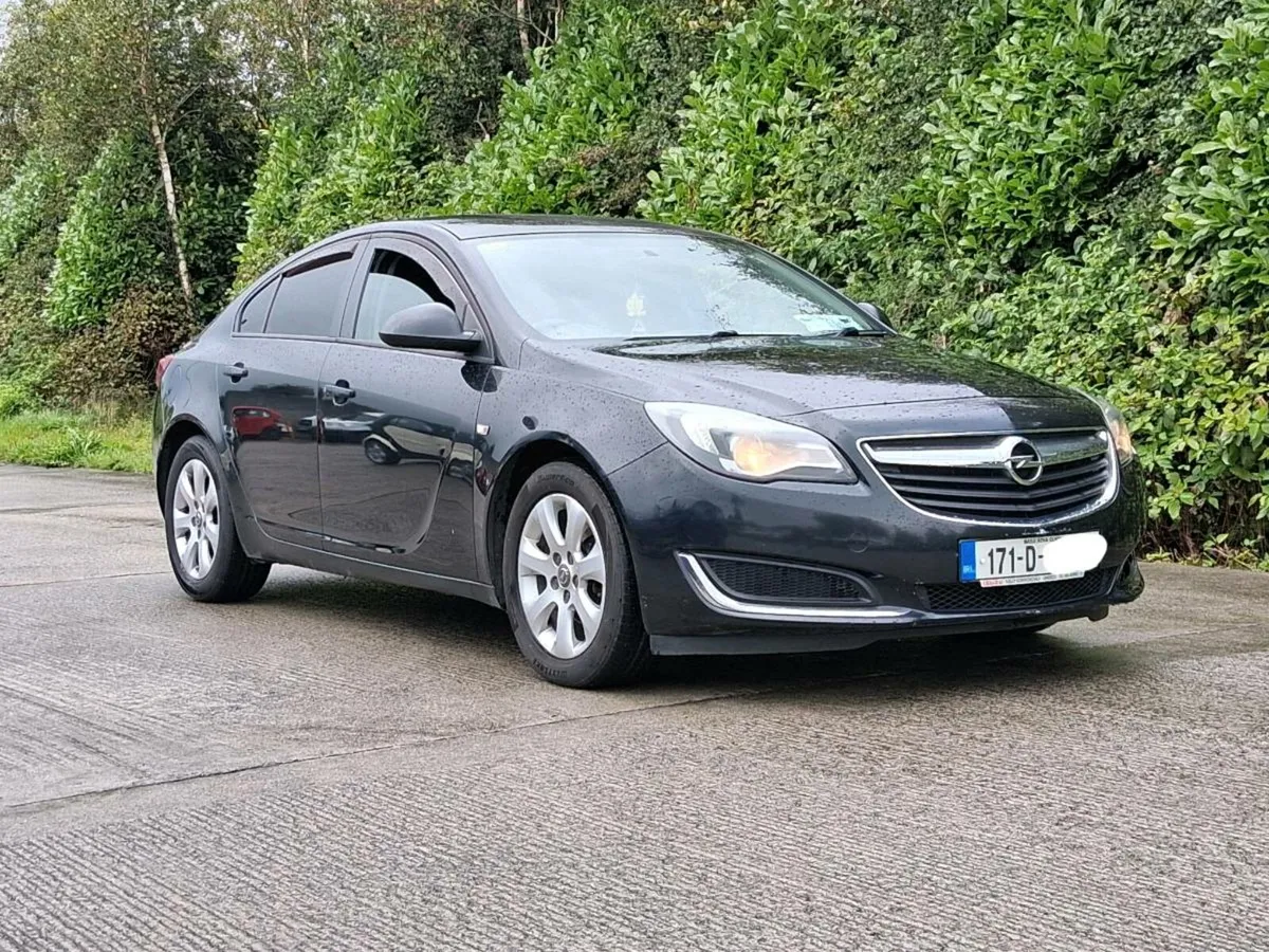 2017 OPEL INSINGIA, NEEDS A WING, TAXED AND TESTED - Image 1
