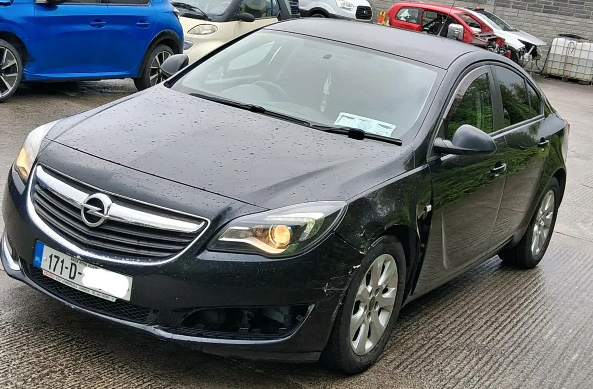 2017 OPEL INSINGIA, NEEDS A WING, TAXED AND TESTED - Image 3