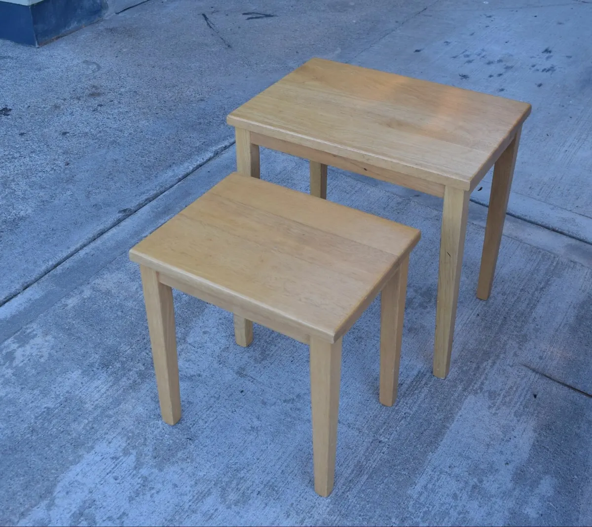 Nest of 2 tables