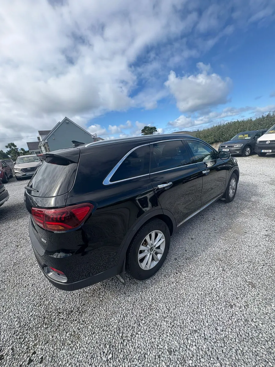 Kia Sorento 2018 - Image 2