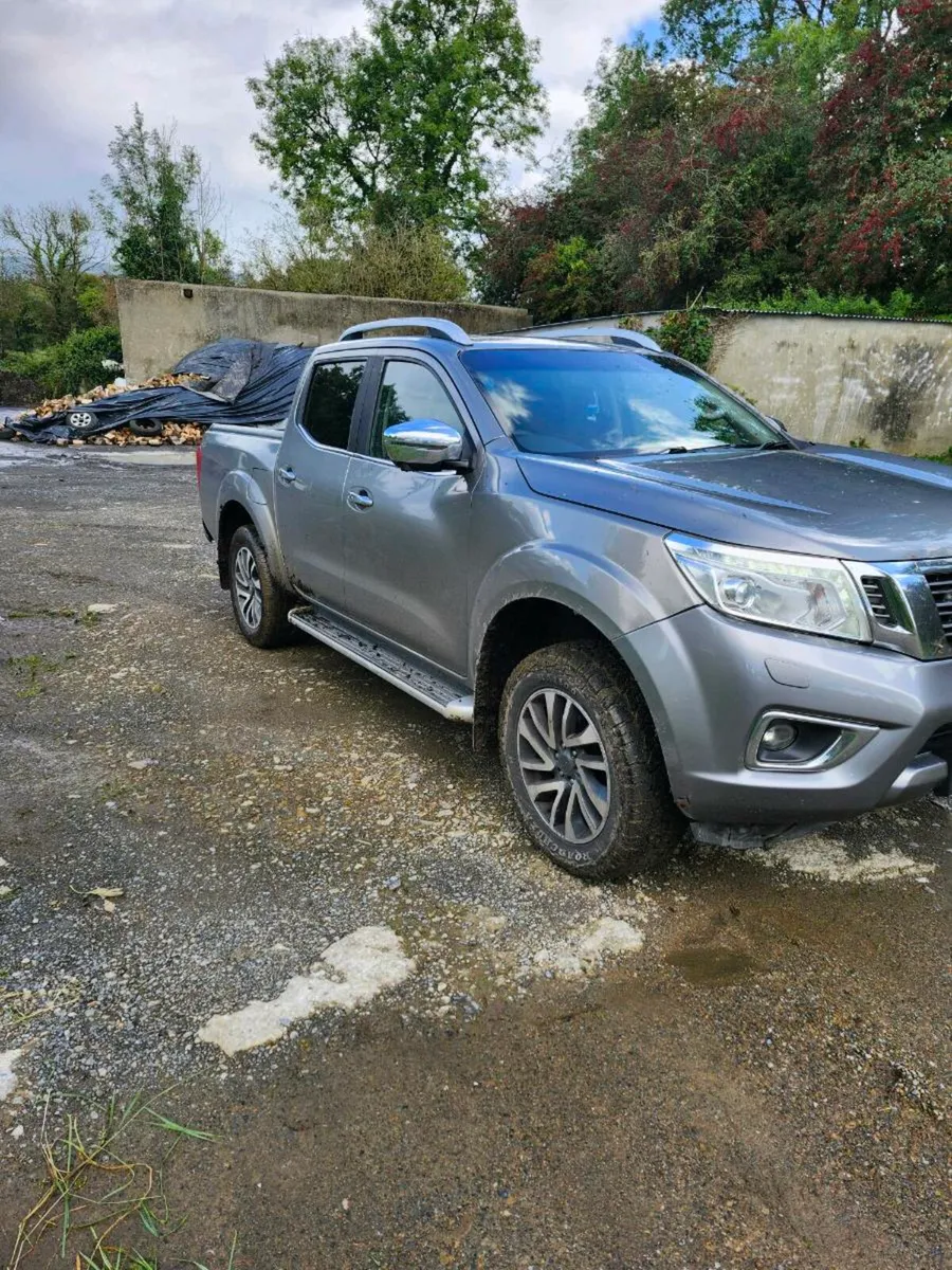 Nissan navara tekna - Image 1