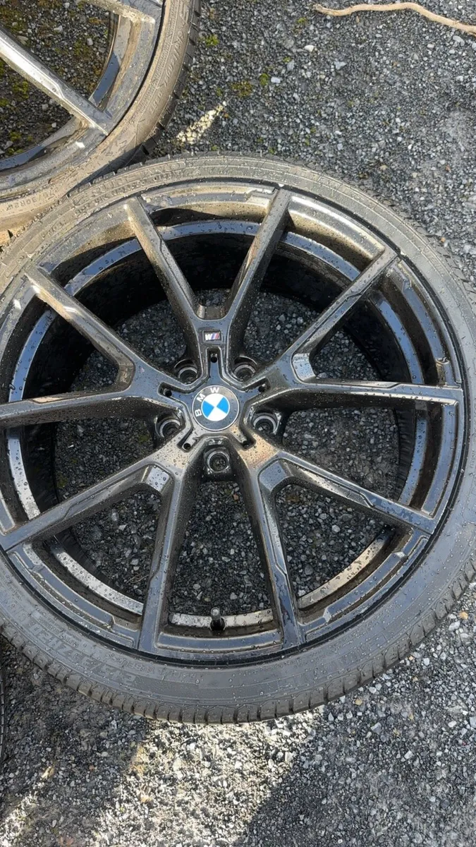 Bmw alloys & brand new tyres - Image 3