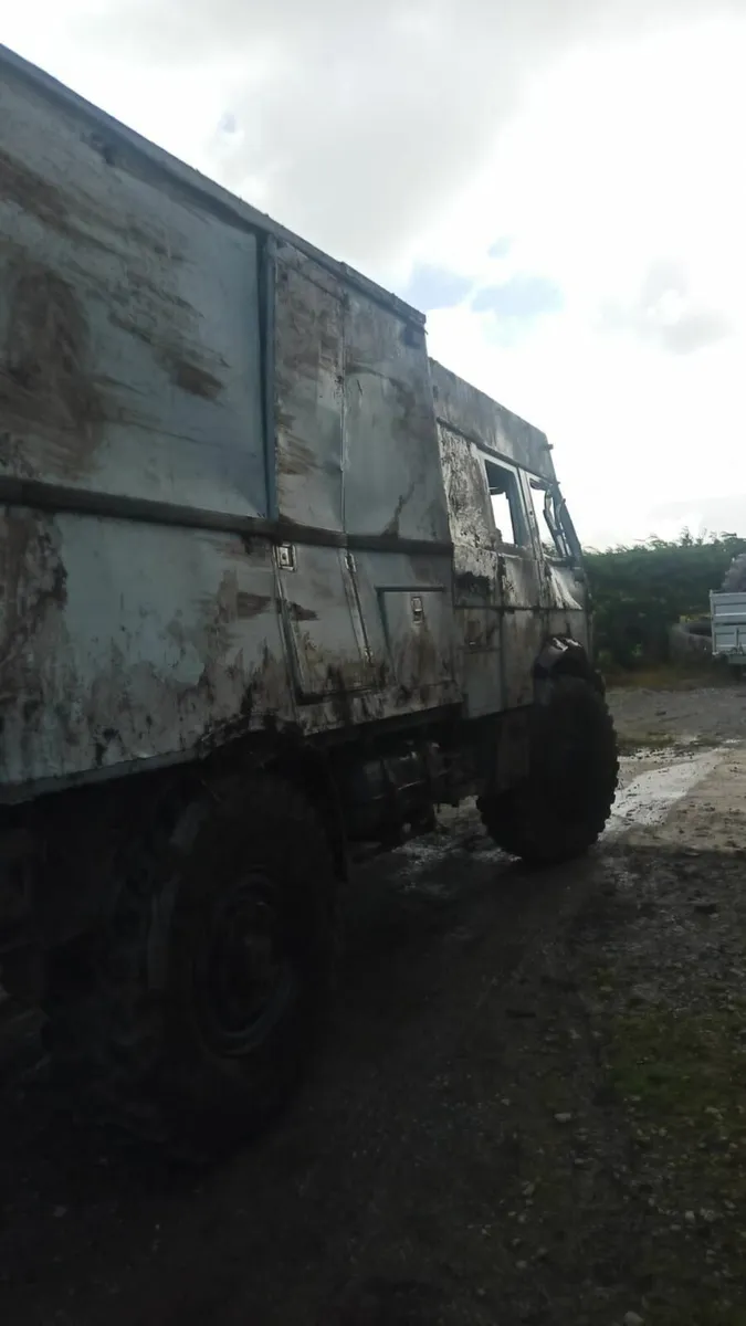 Camper HGV 4x4 (GER) - damaged vehicle - Image 2