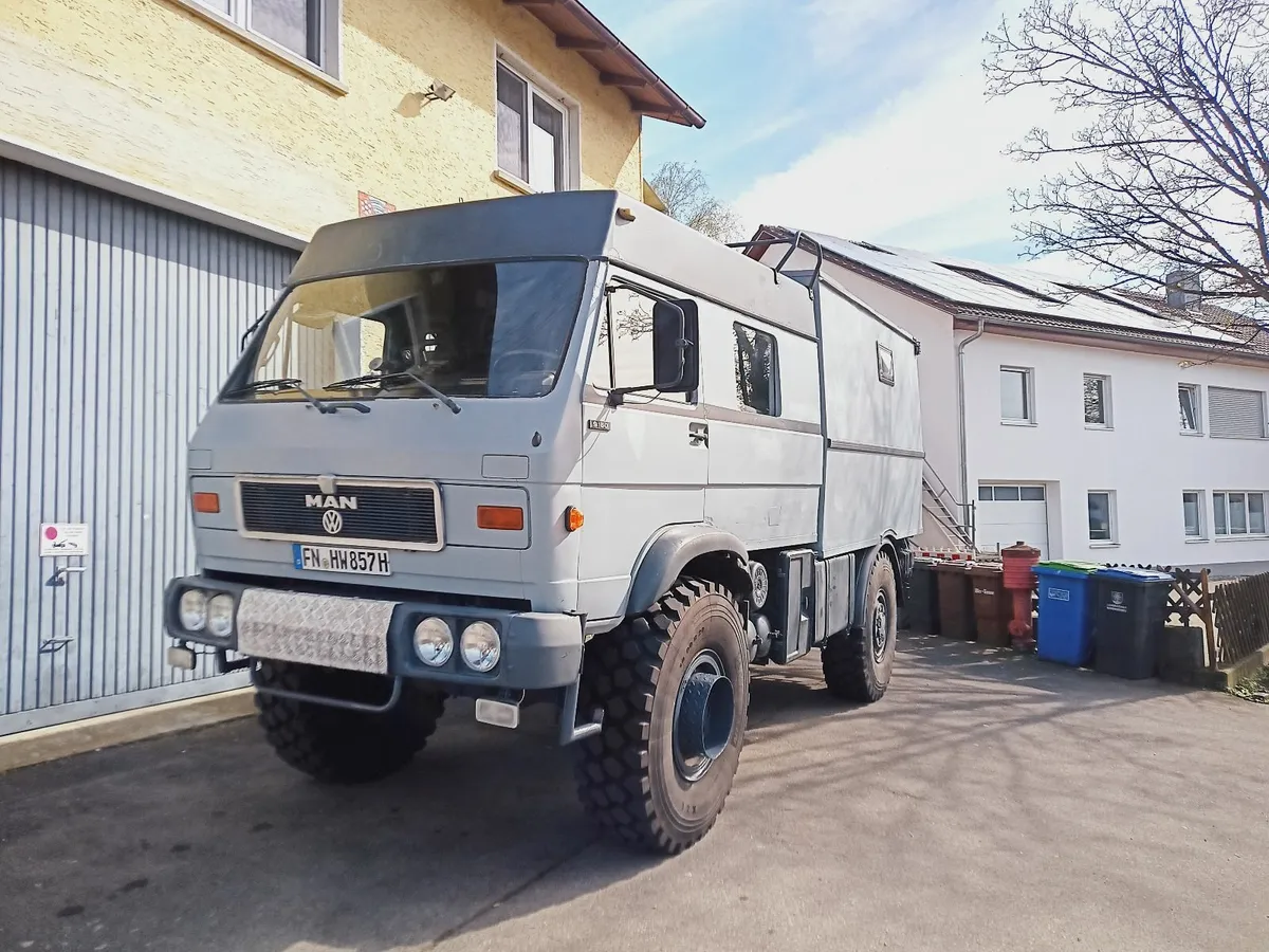 Camper HGV 4x4 (GER) - damaged vehicle - Image 1