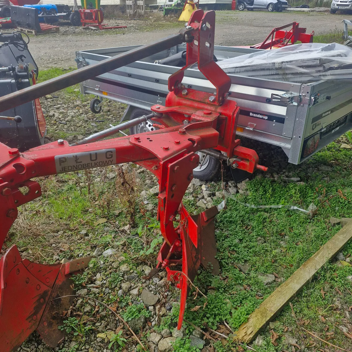 3 furrow  Ploughs - Image 3