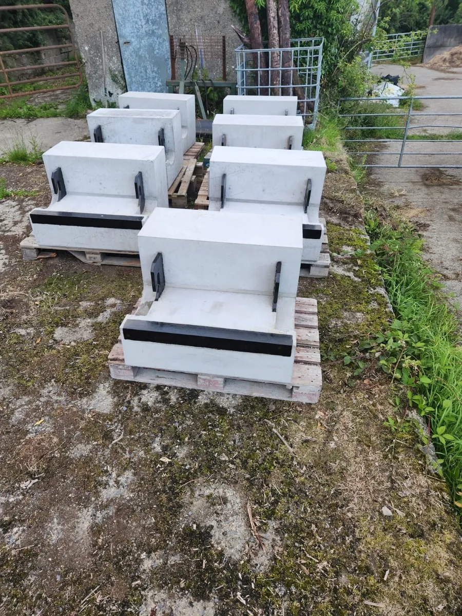 Rear Concrete Weight - Image 2