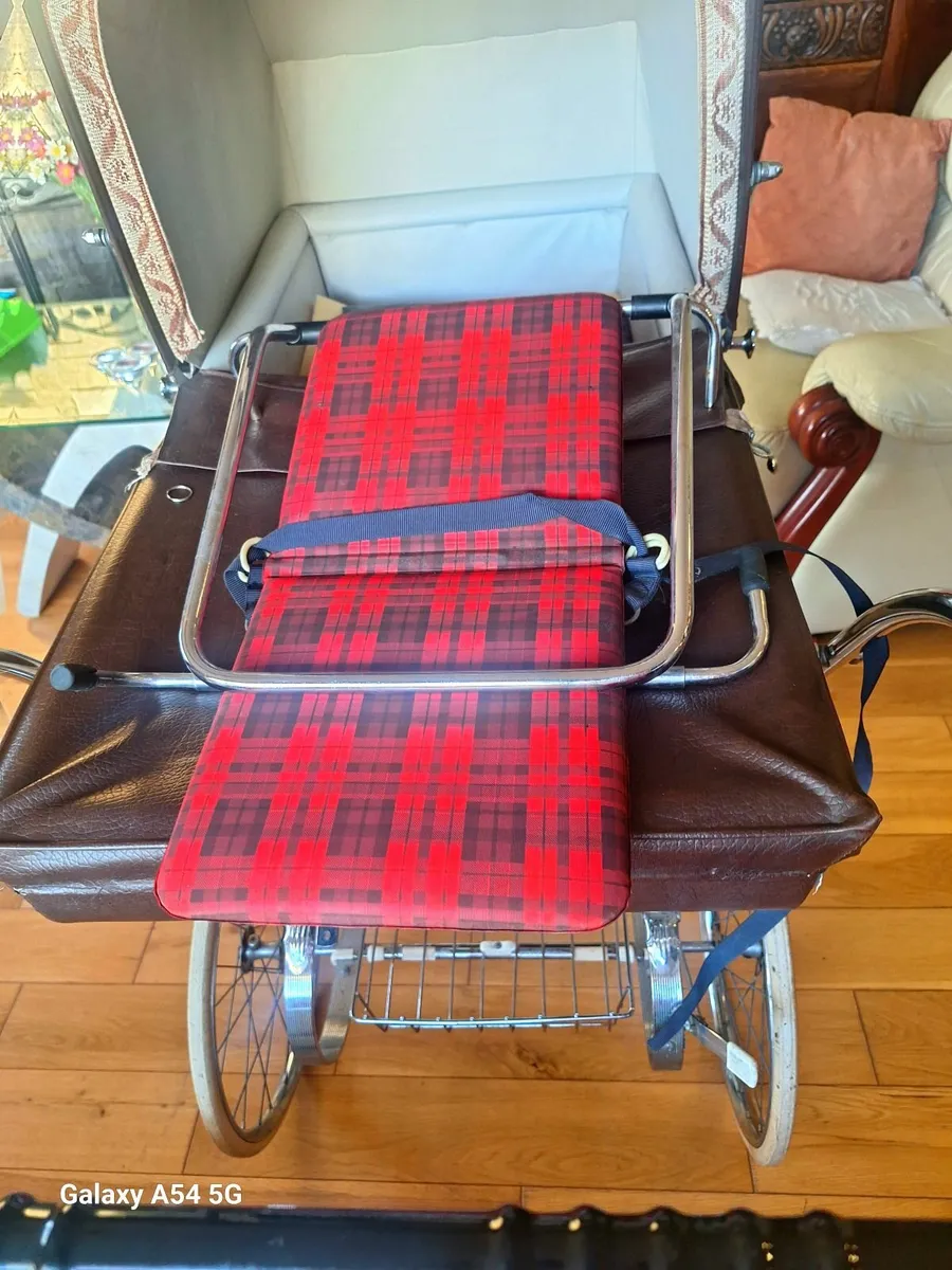 Vintage Silver Cross Pram - Image 3