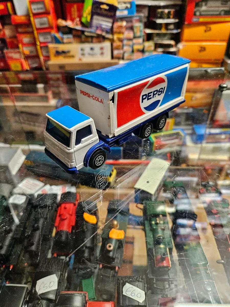 Matchbox Superkings Ford Pepsi Cola Truck - Image 1