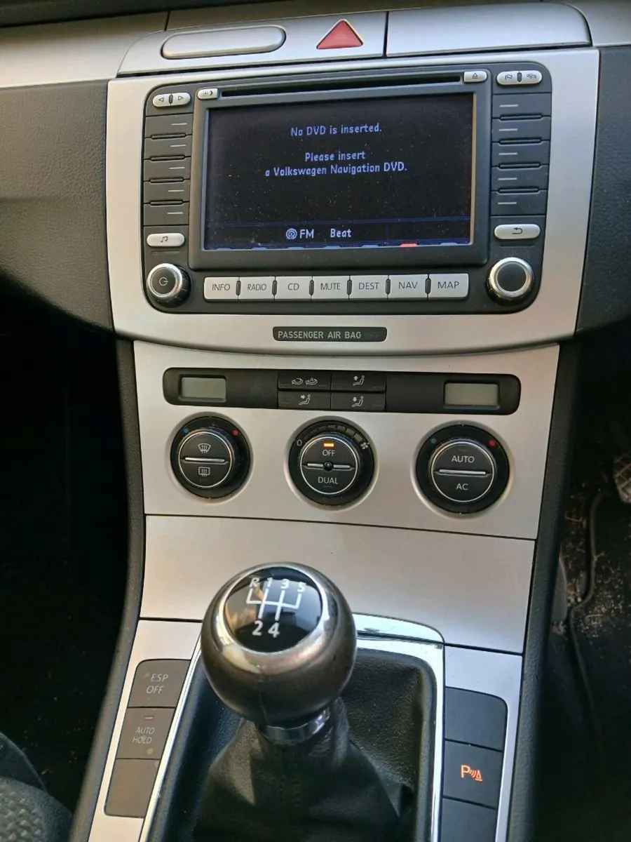 Volkswagon Passat - Image 4