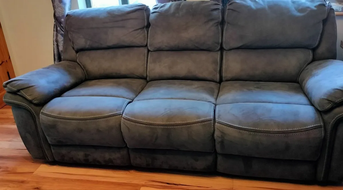 3 piece grey recliner suite - Image 4