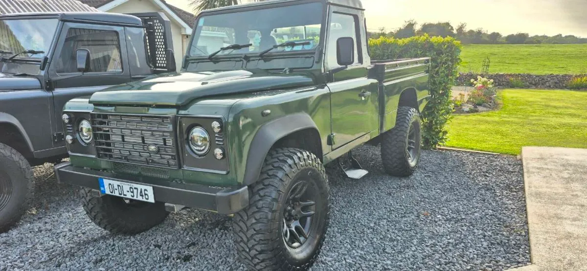LandRover Defender 110 HiCap TD5 (Galvanised) - Image 3