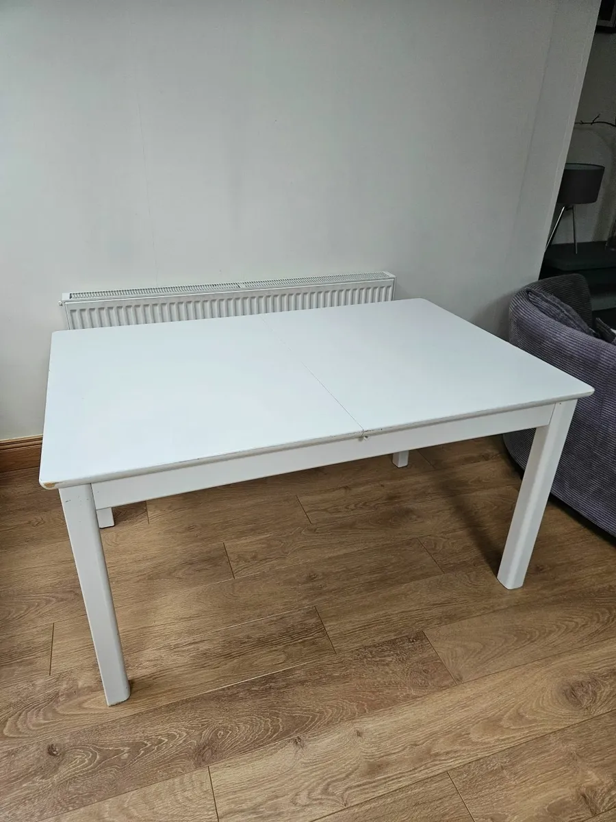 Extendable Table - Image 1