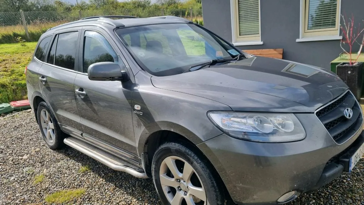 Hyundai Santa Fe - Image 1