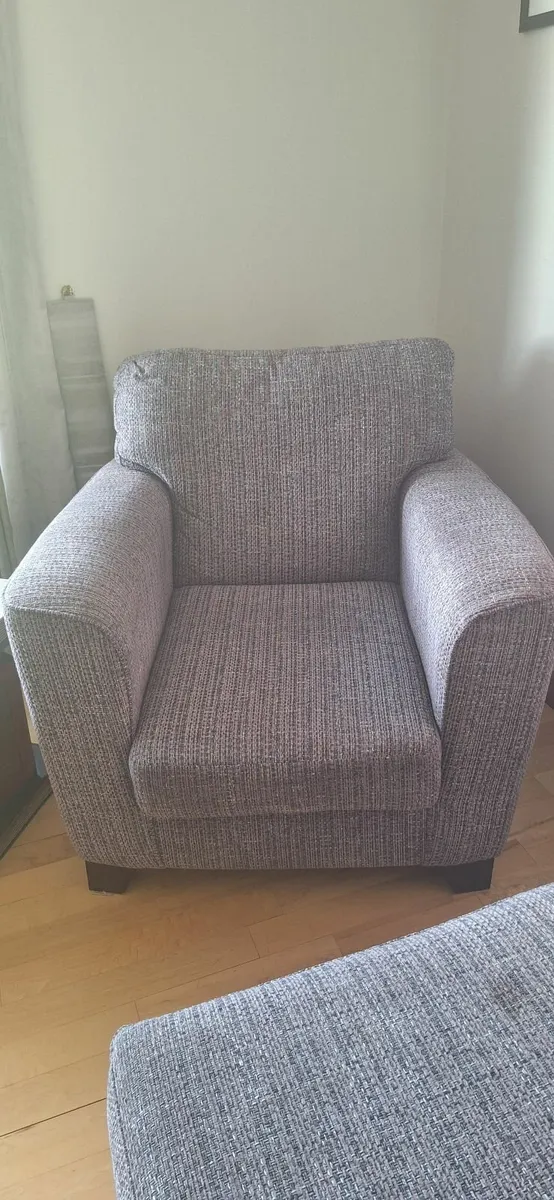 3 seater sofa, 2 armchairs & ottoman - Image 2