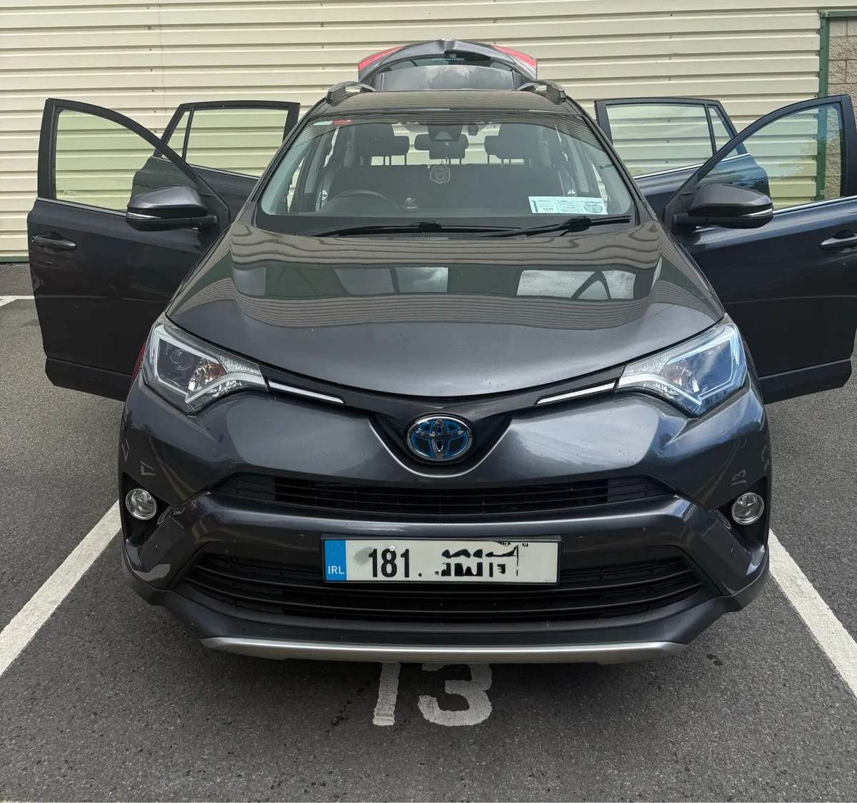 Toyota Rav 4 Hybrid - Image 1