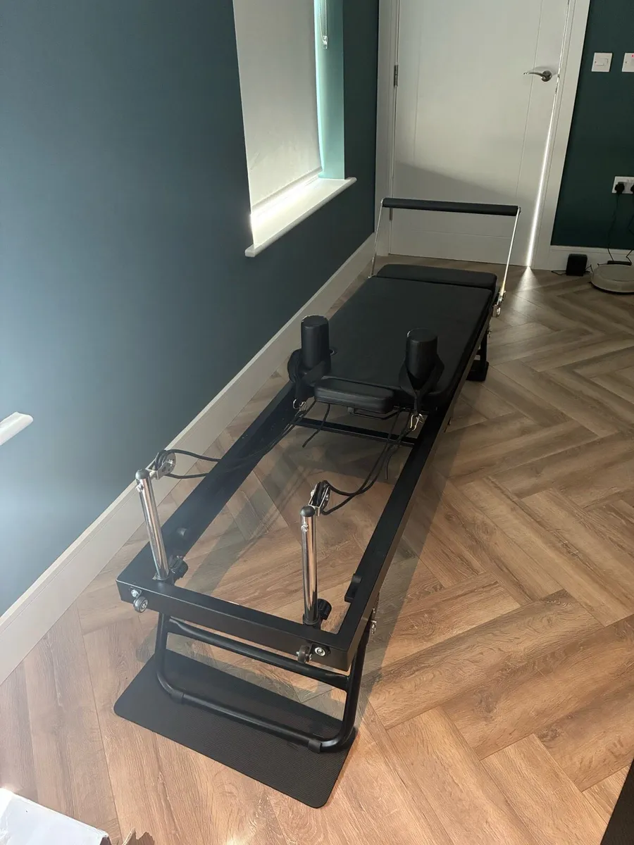 Reformer Pilates machine - Image 2