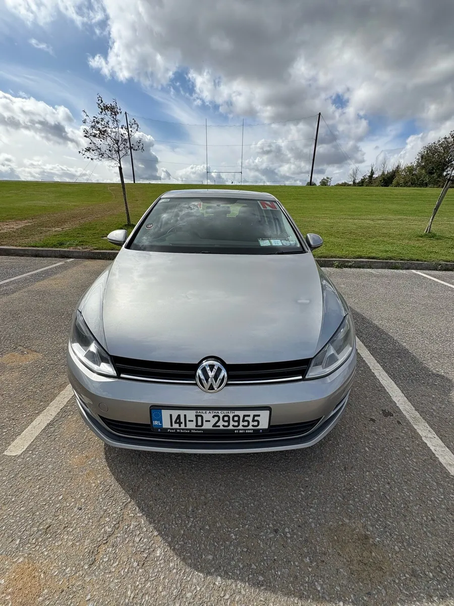 141 Volkswagen Golf, 1.2 Petrol Tsi bluemotion CL - Image 3