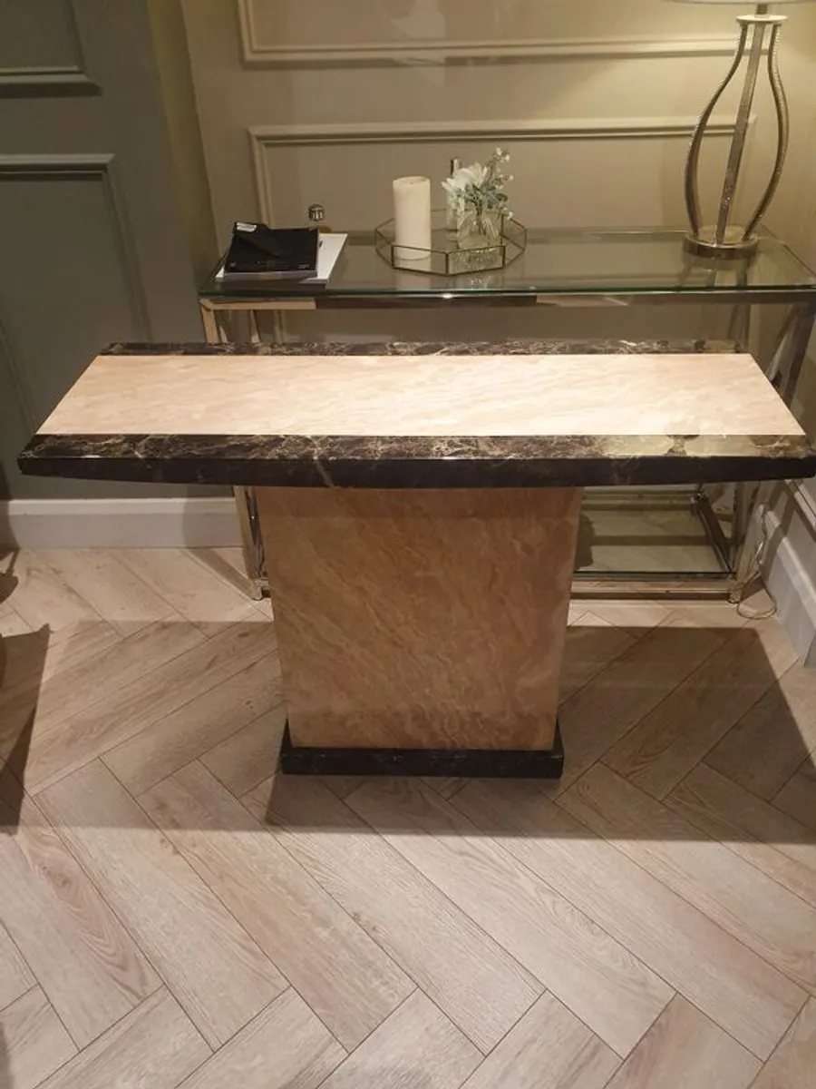 Marble Console - Image 1