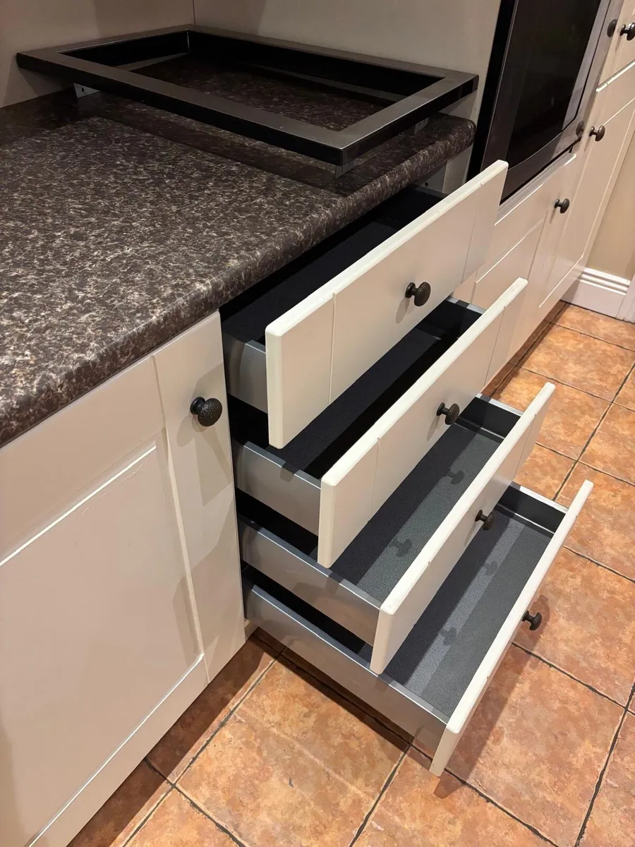 Kitchen - Image 3