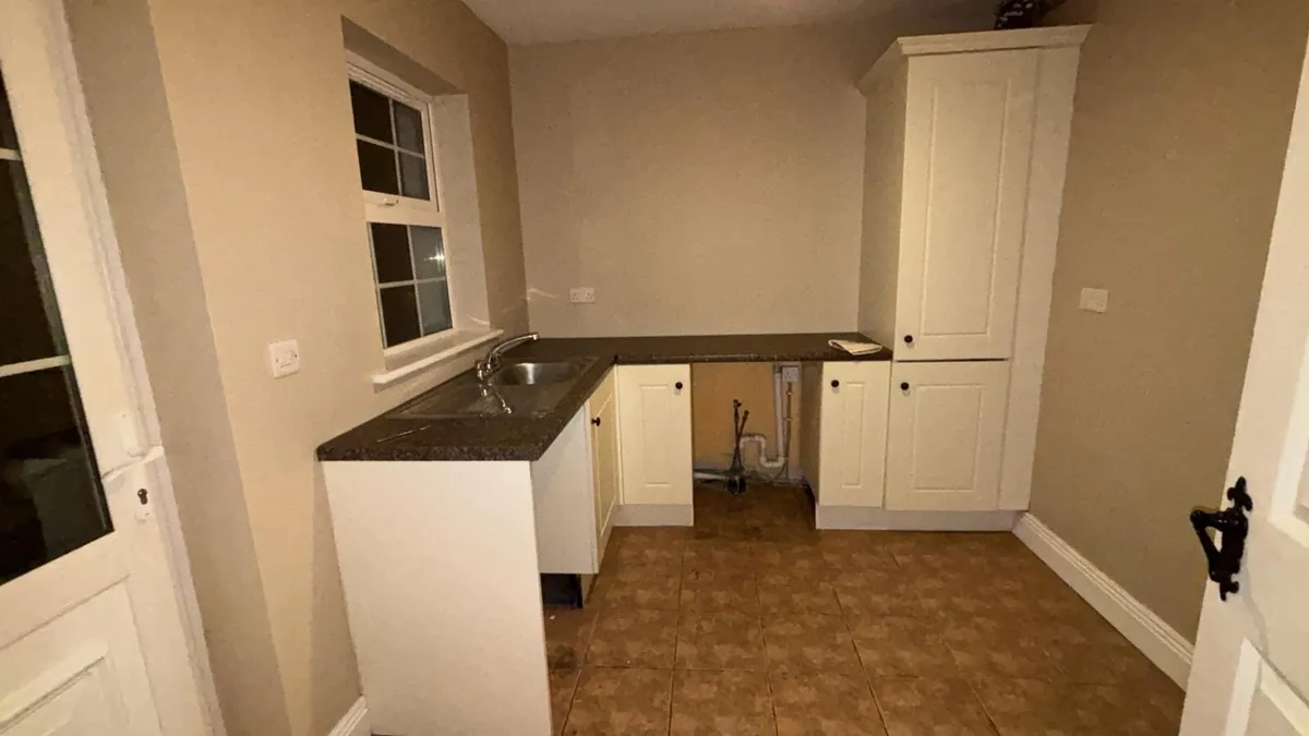 Kitchen - Image 4