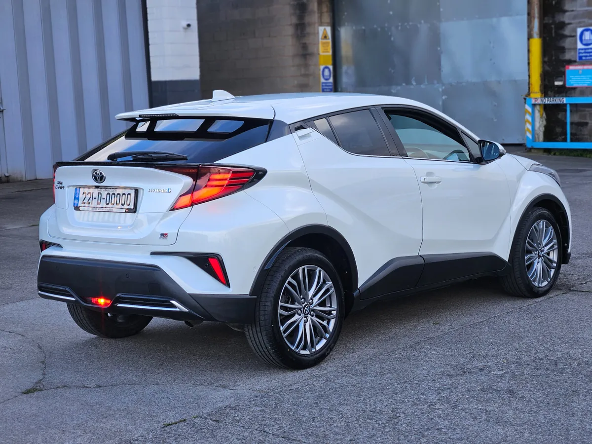 221 Toyota C-HR1.8  Hybrid SOL - Image 1