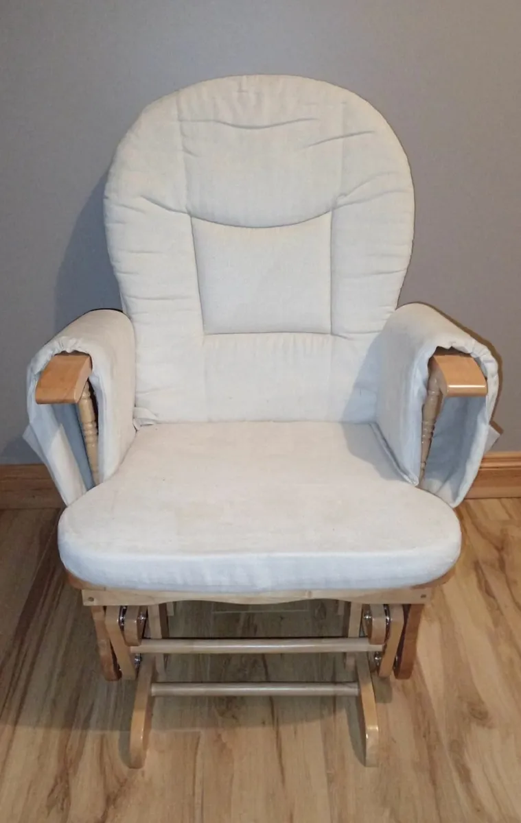 Rocking chair and footstool - Image 2