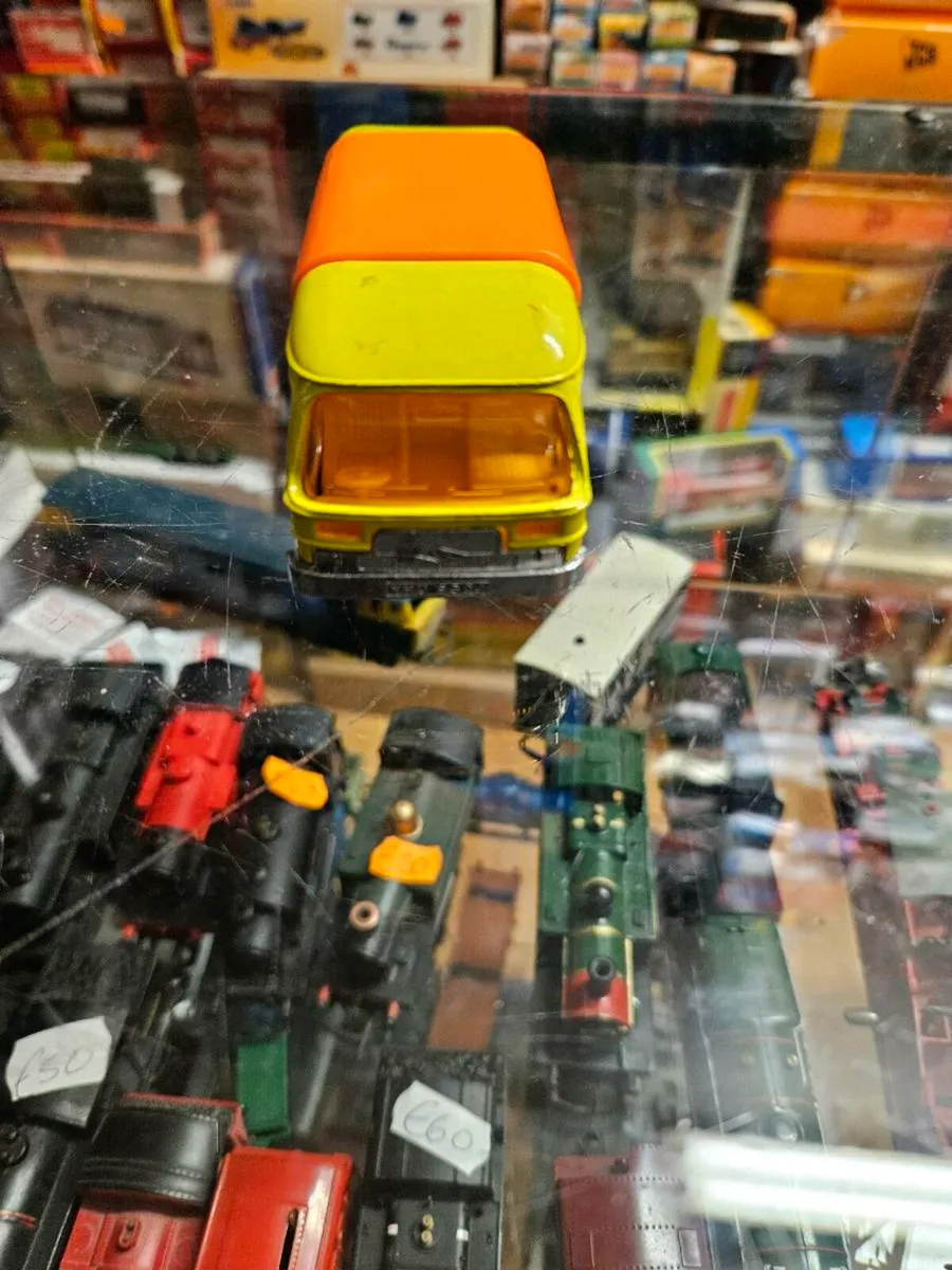 Matchbox Superkings Camper Van - Image 3