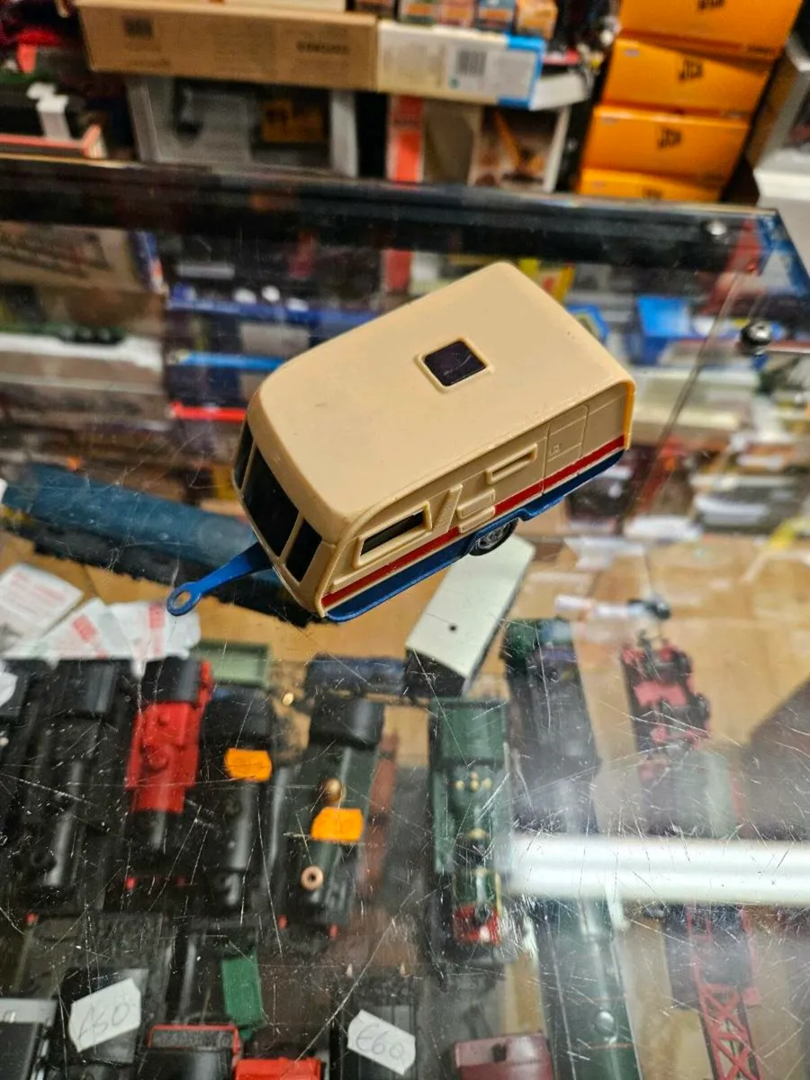 Matchbox Superkings Caravan - Image 2