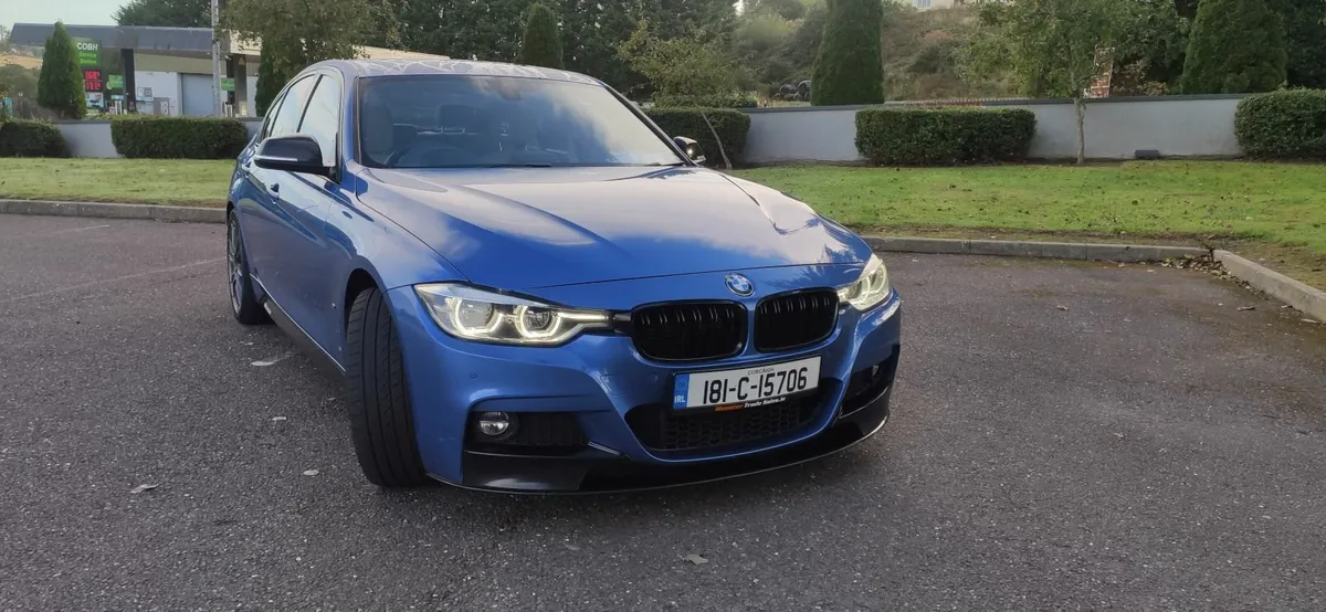BMW 3-Series 2018 - Image 4