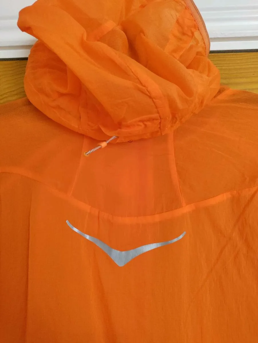 Hoka OneOne jacket L New - Image 3
