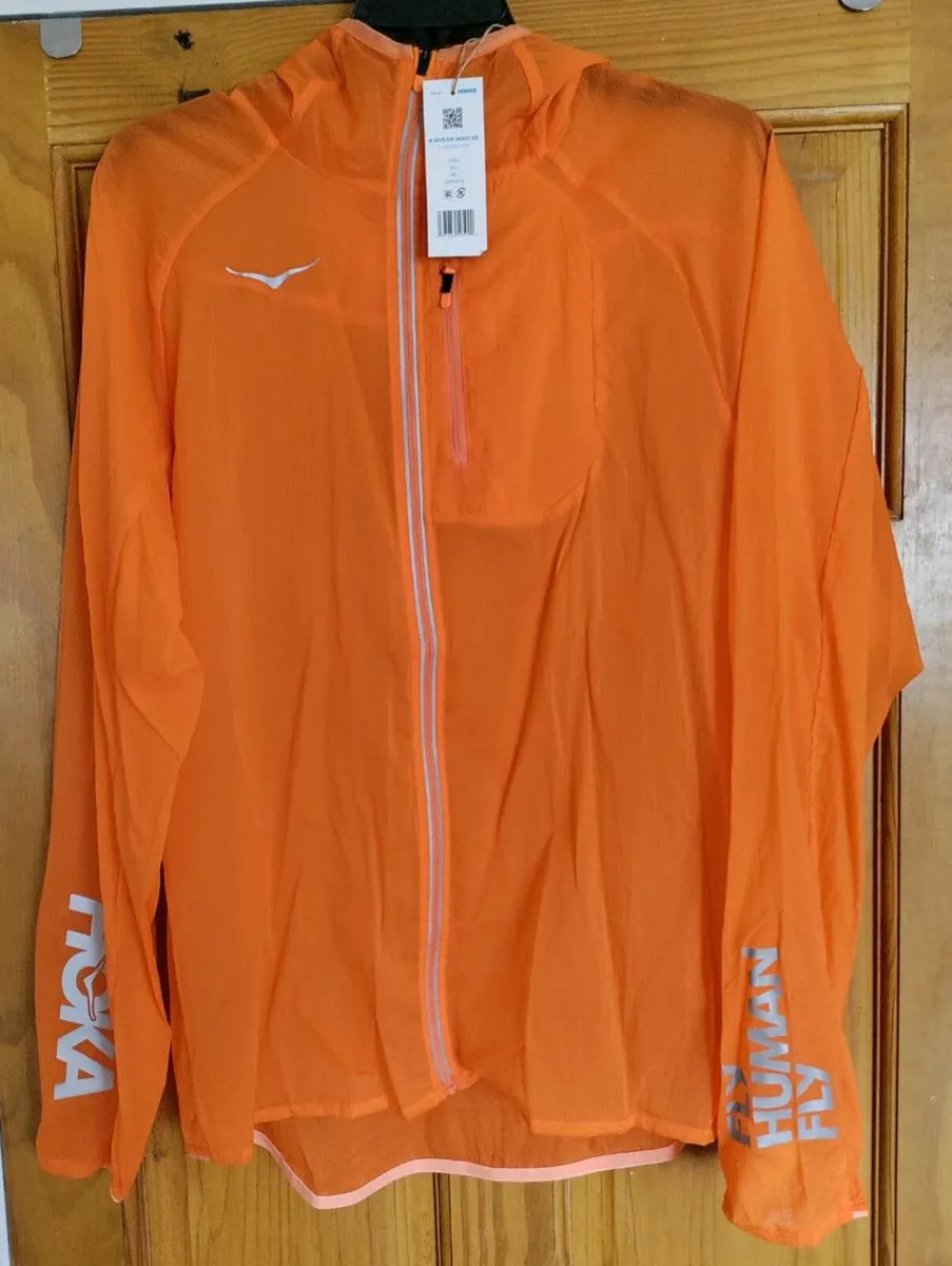 Hoka OneOne jacket L New - Image 4