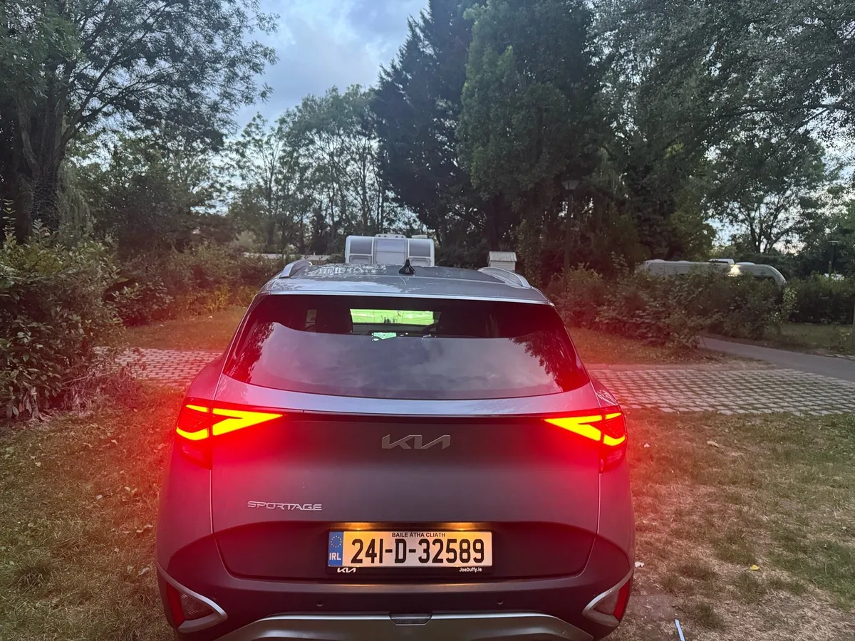 2024 Kia Sportage - Image 2