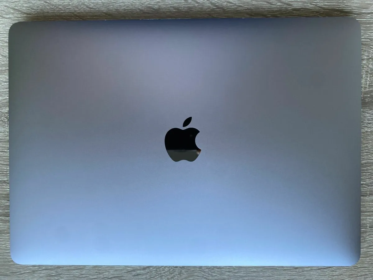 Apple MacBook Pro 13" 2019. i5 | 8GB | 128GB - Image 2