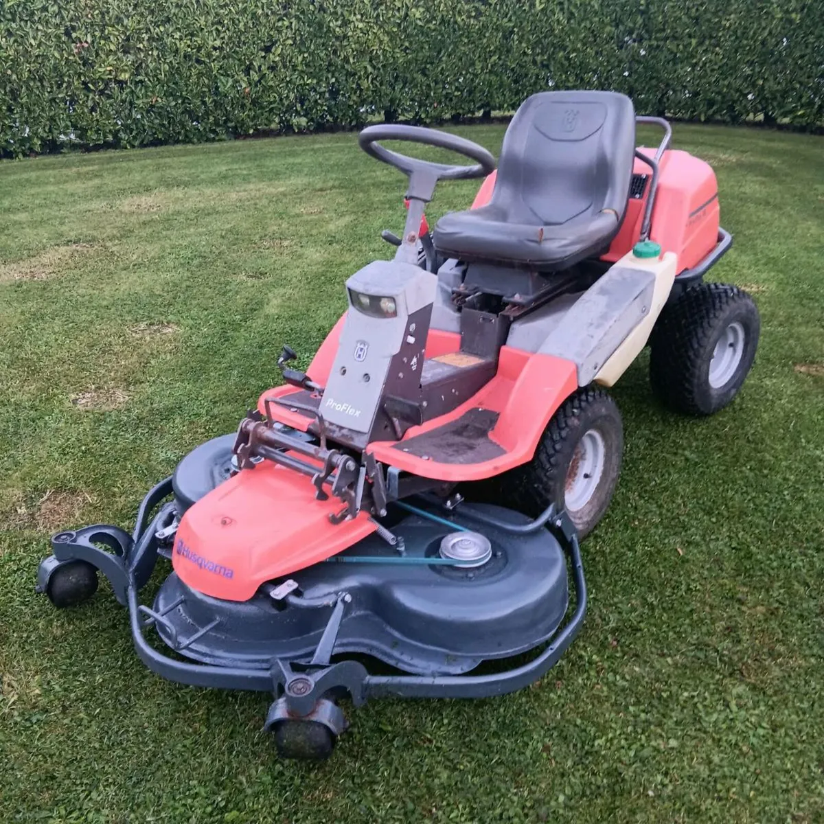Husqvarna Rider hydrostatic 18hp XX Kawasaki - Image 1